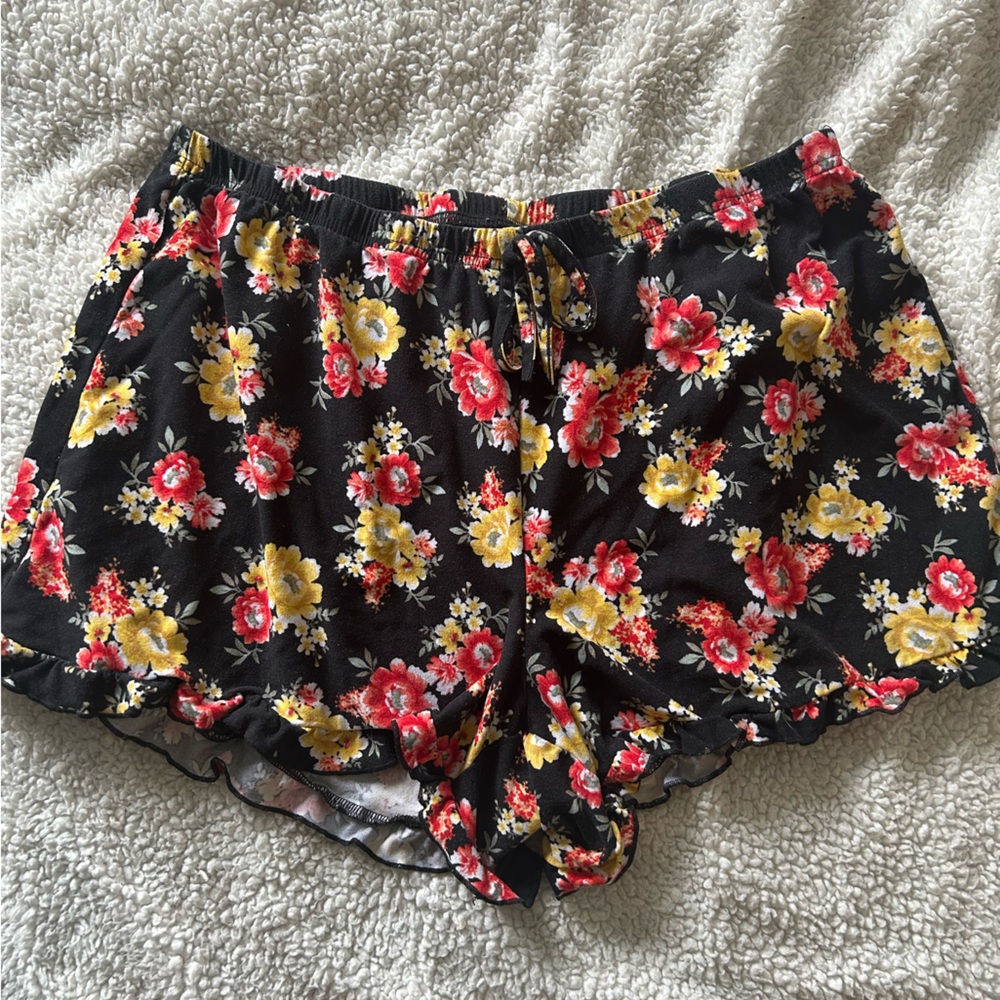 Bobbie Brooks Black Floral Ladies Shorts